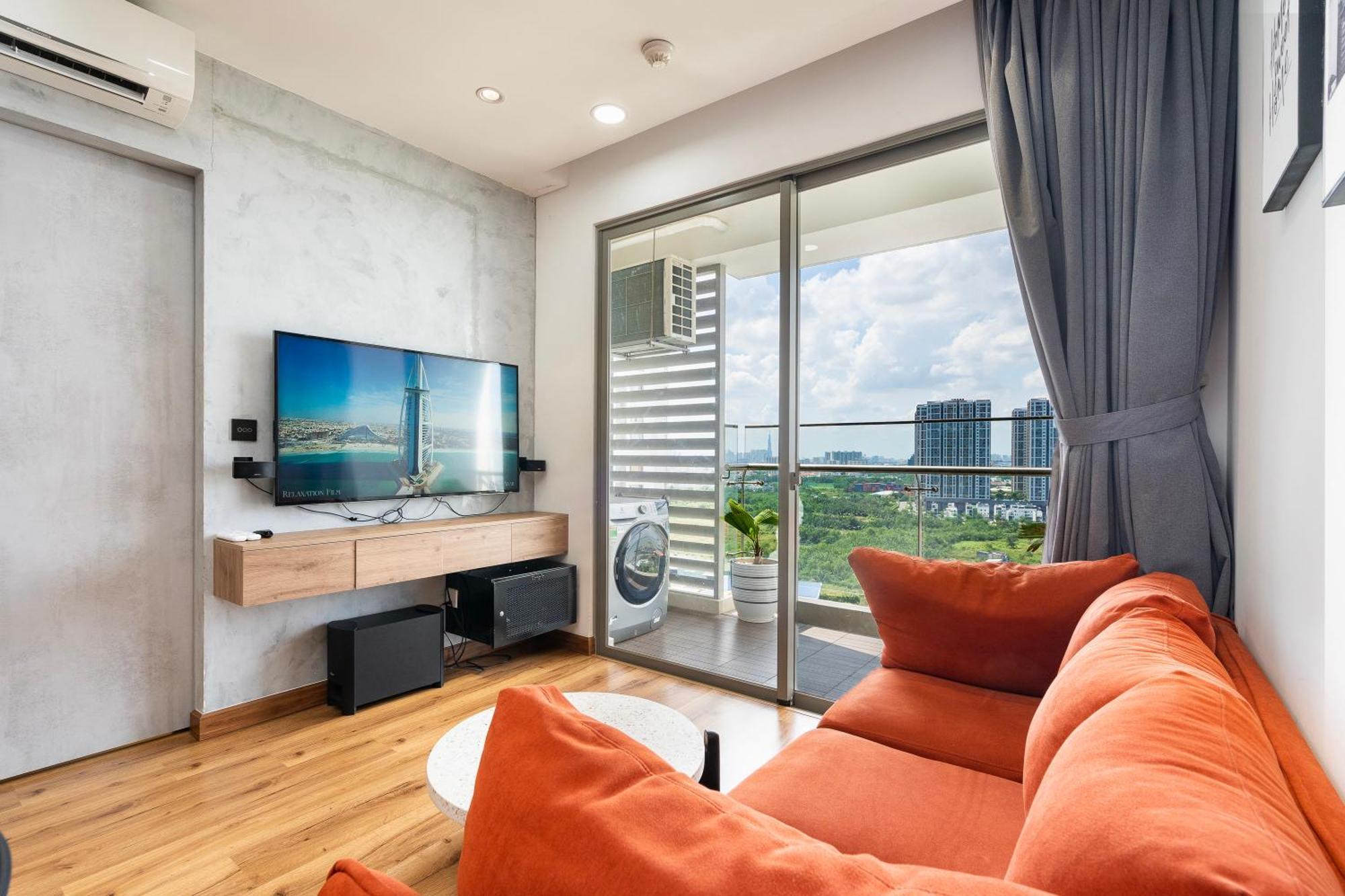 River Panorama 2 Bedroom Luxury District 7 Apartment *